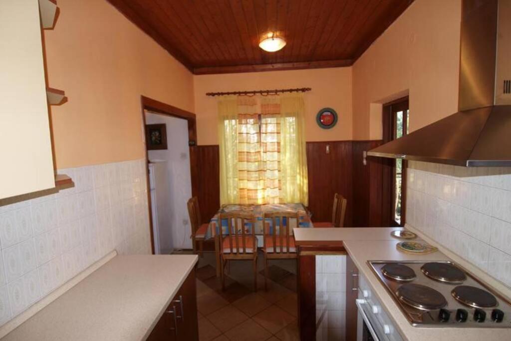 Apartment Sanja Near The Sea, Spacious And Green :) Pula Extérieur photo